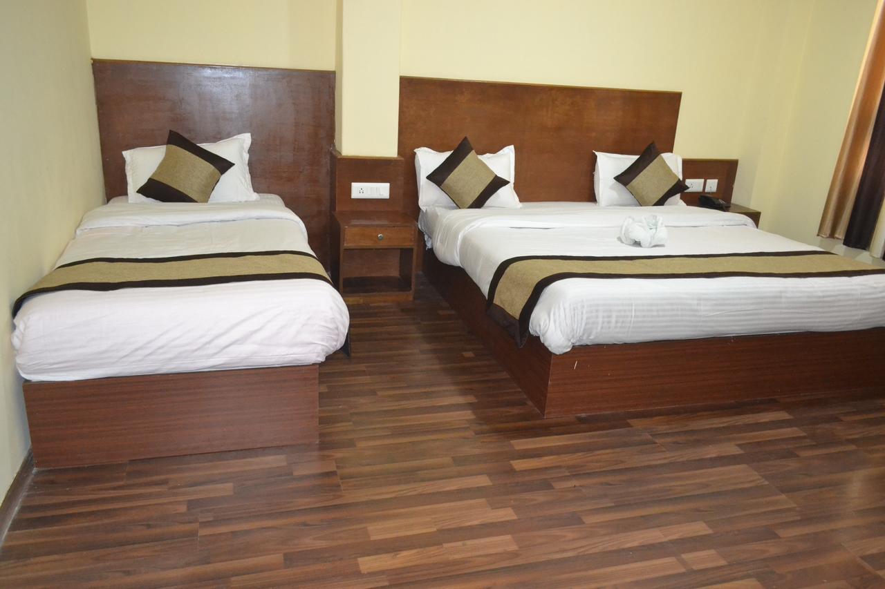 Hotel Madhawi Гангток Экстерьер фото