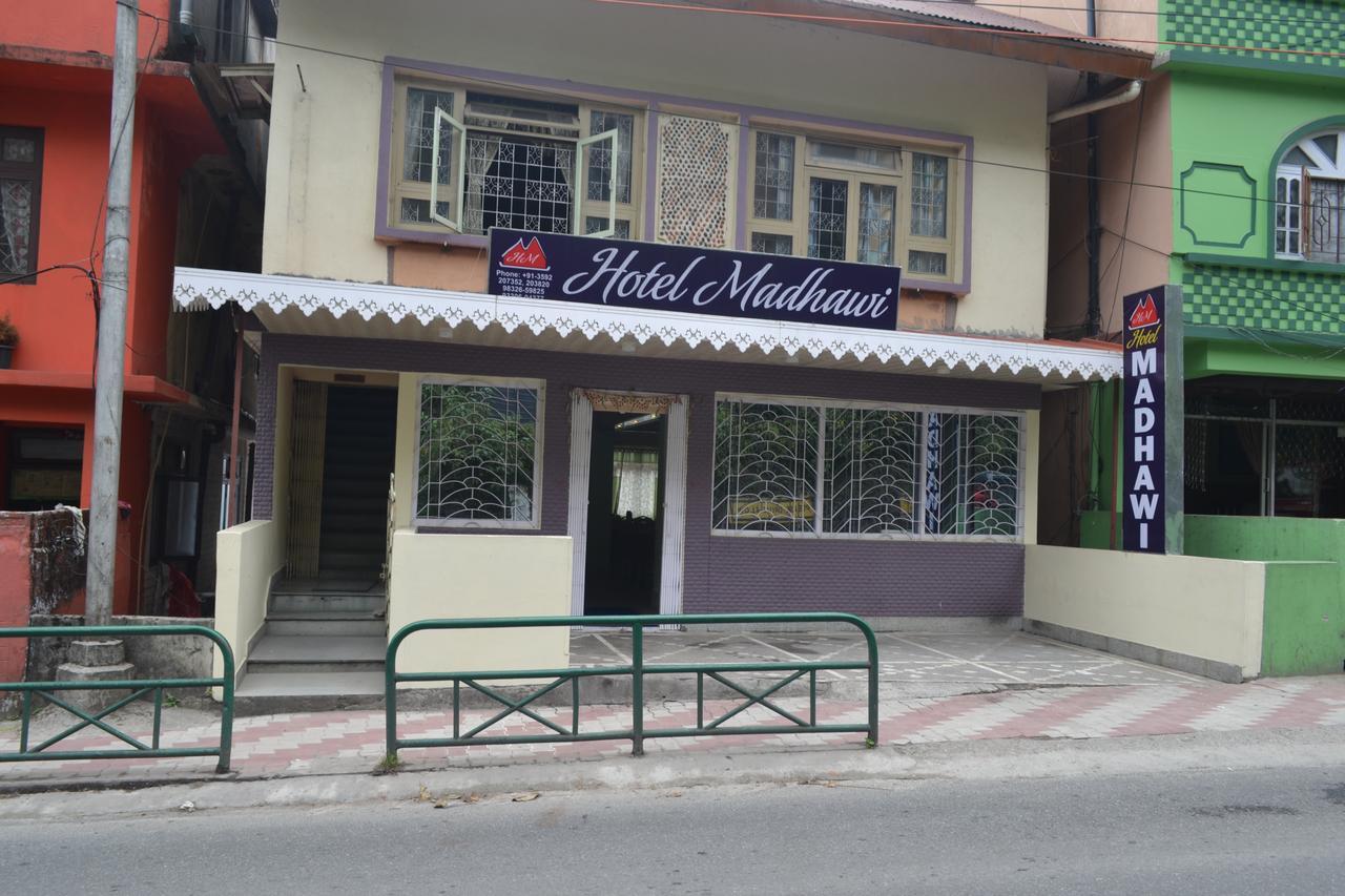 Hotel Madhawi Гангток Экстерьер фото