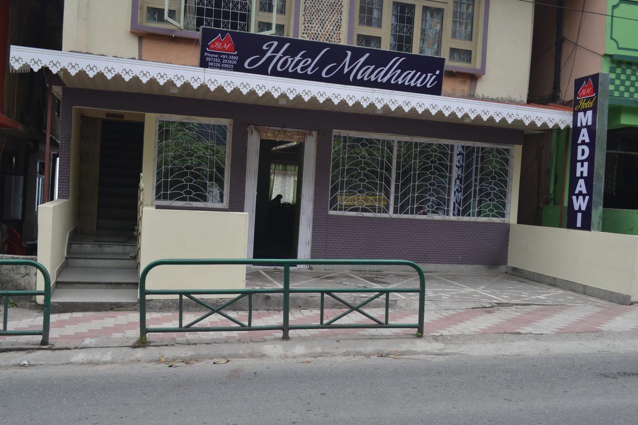 Hotel Madhawi Гангток Экстерьер фото